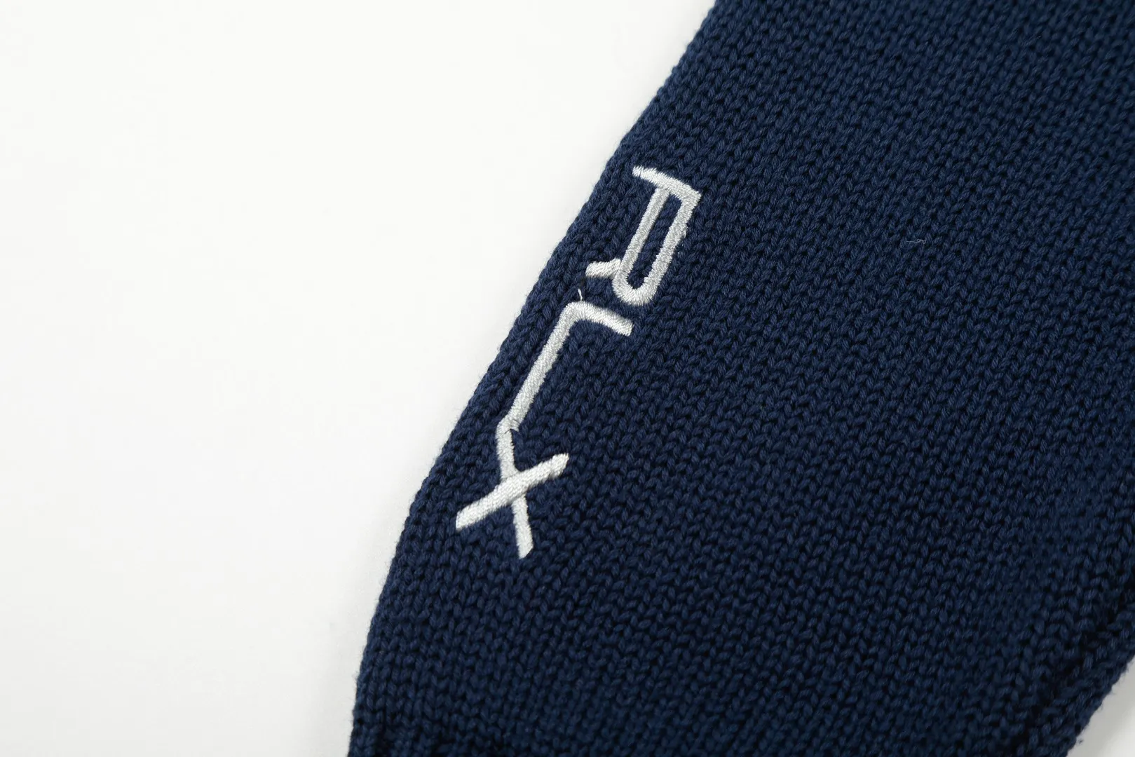 P470 top quality" Style number: DS882# (not off the shelves all year round) [Ralph Lauren heavy industry bear golf autumn and winter couple's knitted crew neck sweater] ✅Ralph Lauren Ralph Lauren classic basic bear heavy craftsman and women's couple's same style knitted sweater ✅Main supplier platform live broadcast wholesale entity out of stock will be replenished not removed from the shelf ✅ZP quality 1:1 version can scan the code to enter the GF website Counter quality ✅Detailed quality is the only one in Guangzhou Imported quality cotton yarn Focus on high-end, cost-effective, and good quality. Needless to say, the version is restored to the original version. The maximum size can be worn up to 190 pounds. Loose, comfortable and stress-free. ✅The upper body is simple and easy to match. A must-have for men. Good-looking clothes are never picky. A must-have for couples. Recommended for wardrobe. Size: S-XL Color: Navy